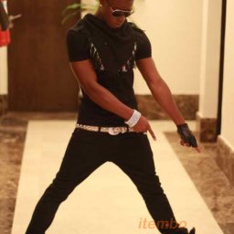 akpe prokid in d hotel.jpg