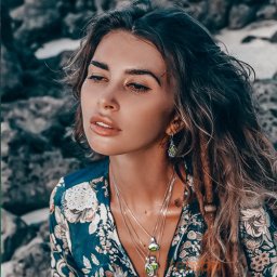 @ariazoe